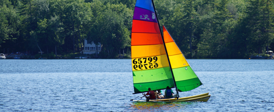 Sailing on Pleasant Lake